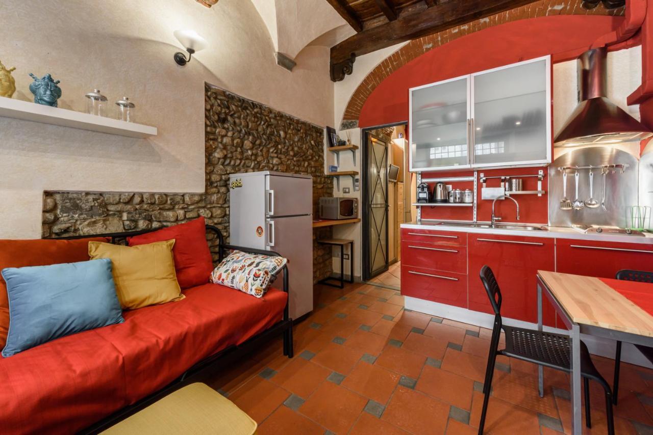 Pepi Red Apartment Florence
